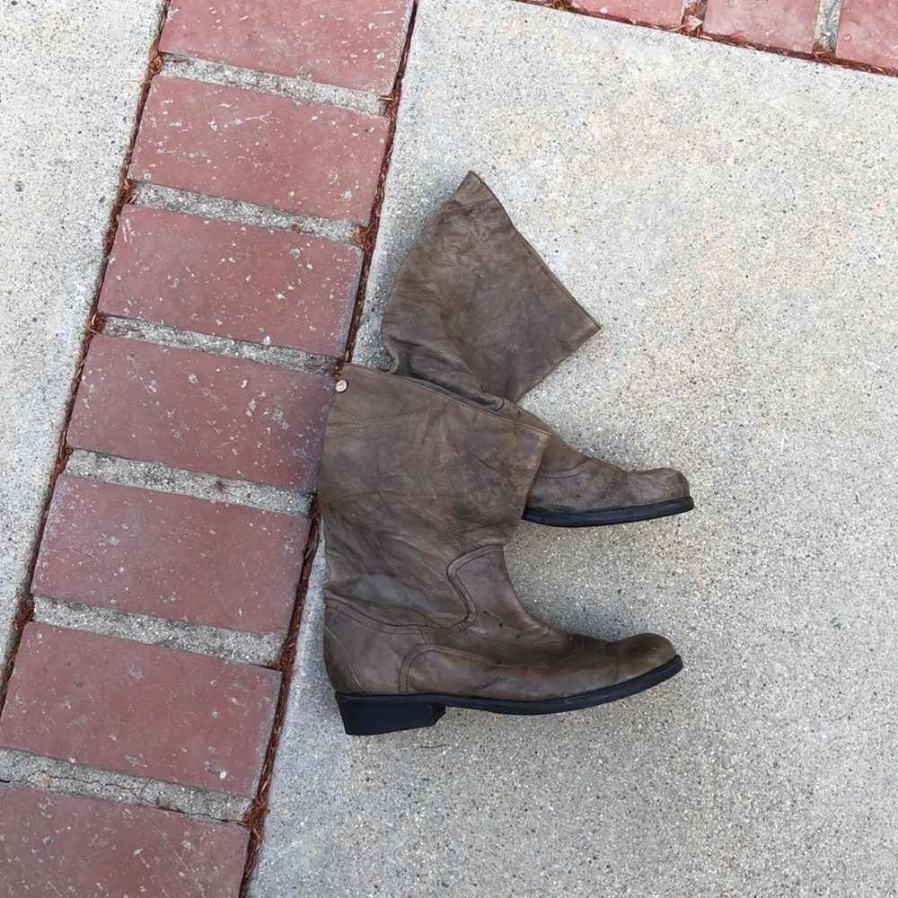 Cuoio booths Preloved